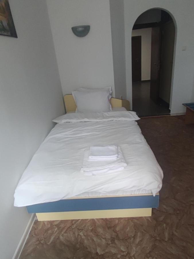 Кианти Hotel Kŭrdzhali Buitenkant foto