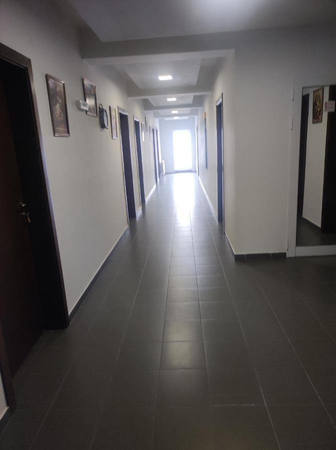 Кианти Hotel Kŭrdzhali Buitenkant foto
