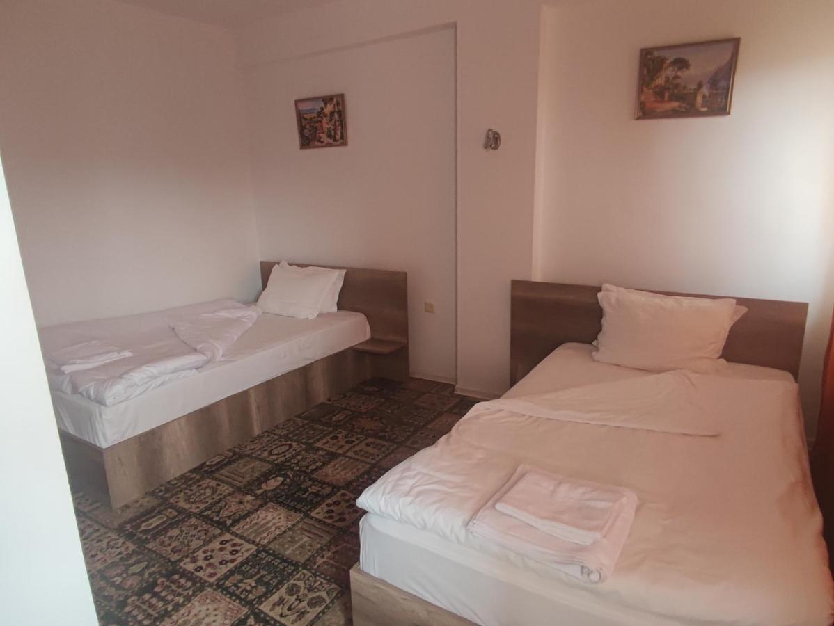 Кианти Hotel Kŭrdzhali Buitenkant foto