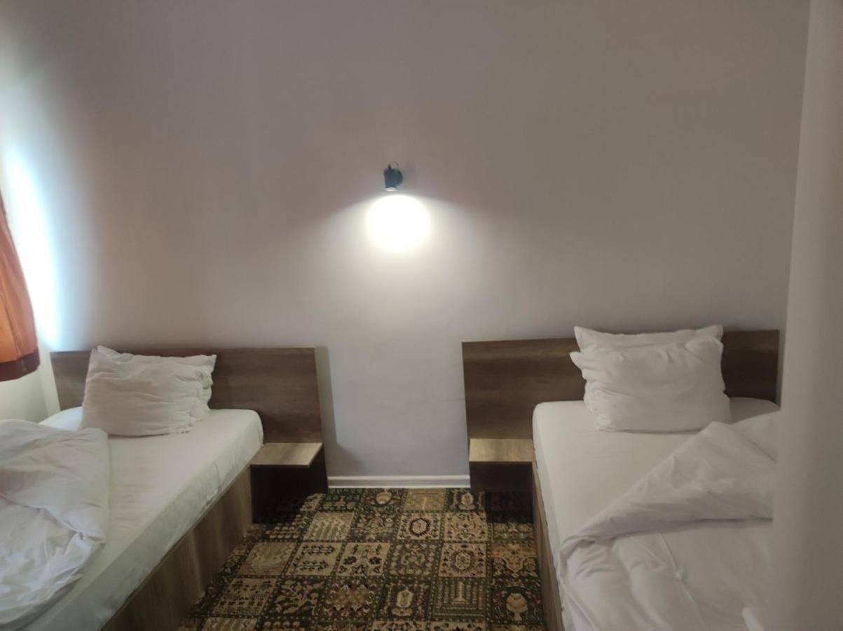 Кианти Hotel Kŭrdzhali Buitenkant foto