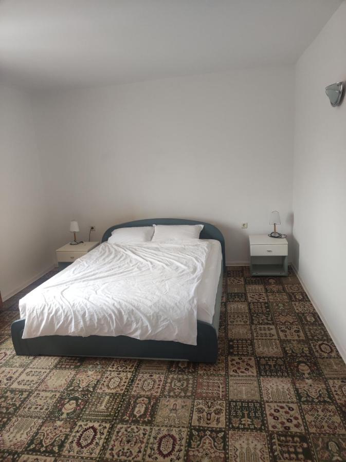 Кианти Hotel Kŭrdzhali Buitenkant foto